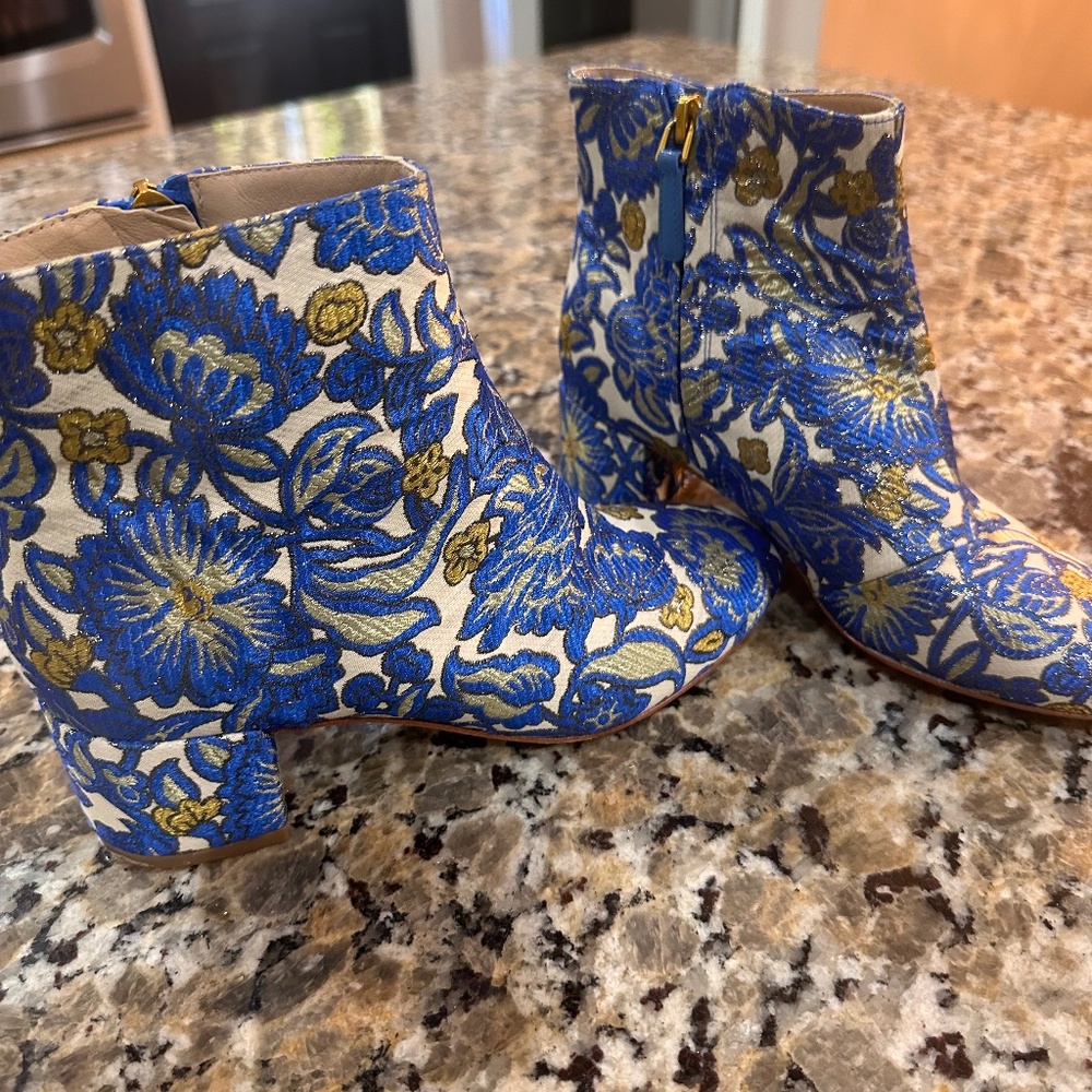 Tory burch 5.5 VGUC boots